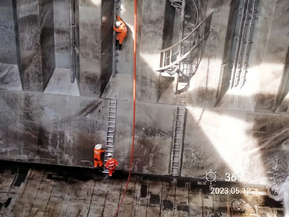 主題教育在一線船舶走深走實(shí)——“江遠(yuǎn)柳州”輪黨支部打贏備艙攻堅(jiān)戰(zhàn)