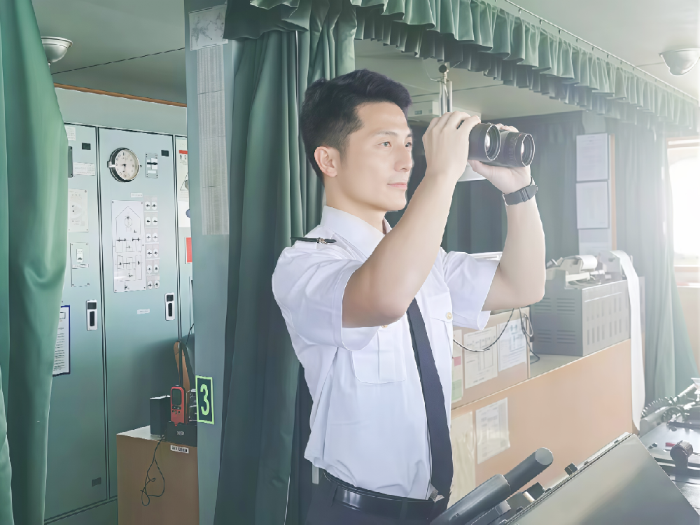 雙節(jié)我在崗丨奮楫爭先遠洋人 雙節(jié)堅守送祝福