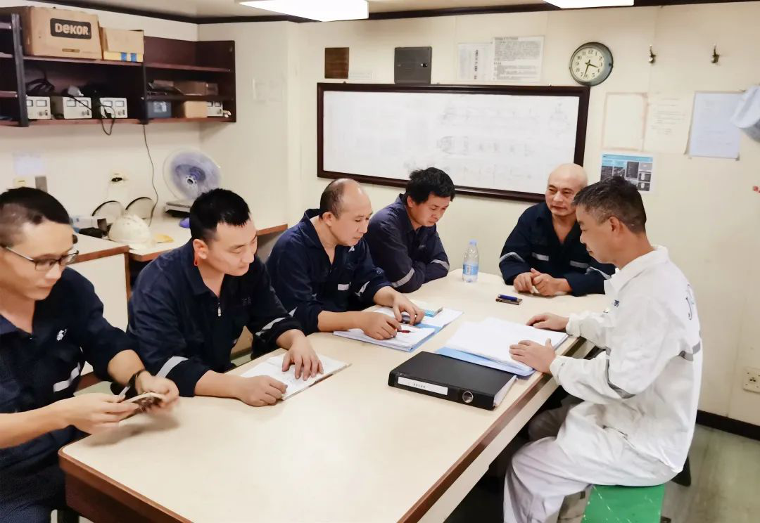 喜慶二十大 建功新時代 | 黨的二十大精神在基層一線落地生根——江蘇遠洋船員公司黨總支掀起學(xué)習(xí)熱潮