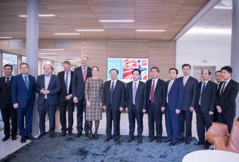 江蘇遠(yuǎn)洋與挪威船級社簽署戰(zhàn)略合作協(xié)議吳政隆省長見證簽約