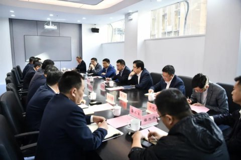 航運(yùn)事業(yè)部召開(kāi)省港口集團(tuán)內(nèi)貿(mào)運(yùn)輸船隊(duì)建設(shè)座談會(huì)