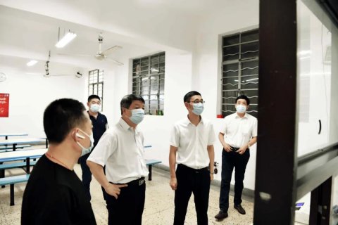 繃緊防控弦 筑牢安全線 戴偉率隊(duì)檢查疫情防控工作