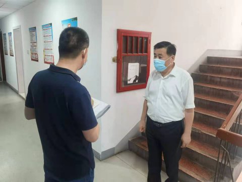晁陽(yáng)突擊檢查疫情防控工作落實(shí)情況