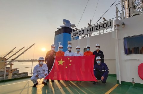 江蘇遠(yuǎn)洋黨委向每一位堅(jiān)守崗位的江蘇遠(yuǎn)洋人致敬！