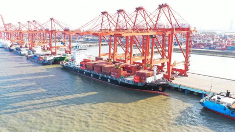 江蘇遠洋所屬太倉海運首次實現(xiàn)香港籍船舶自引自靠