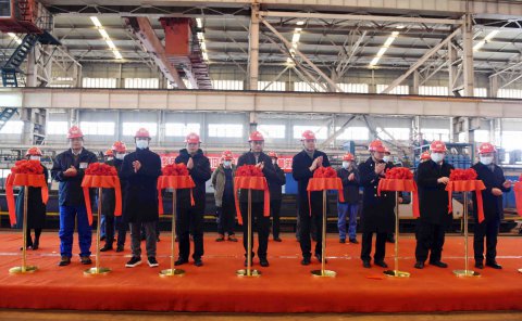 全省首艘！江蘇遠洋120標箱內(nèi)河純電池集裝箱船開建